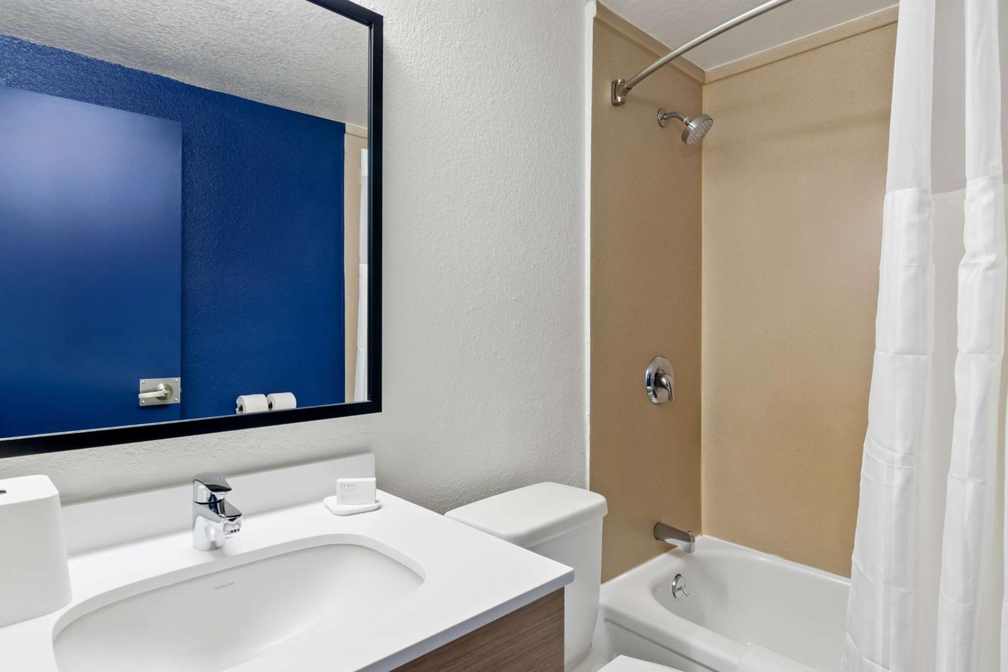ซูเปอร์ 8 บาย วินด์แฮม เดลวิลล์/โรอาโนก Hotel Daleville ภายนอก รูปภาพ